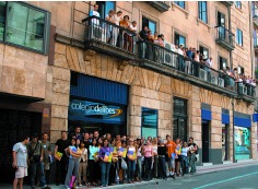 Colegio Delibes main door